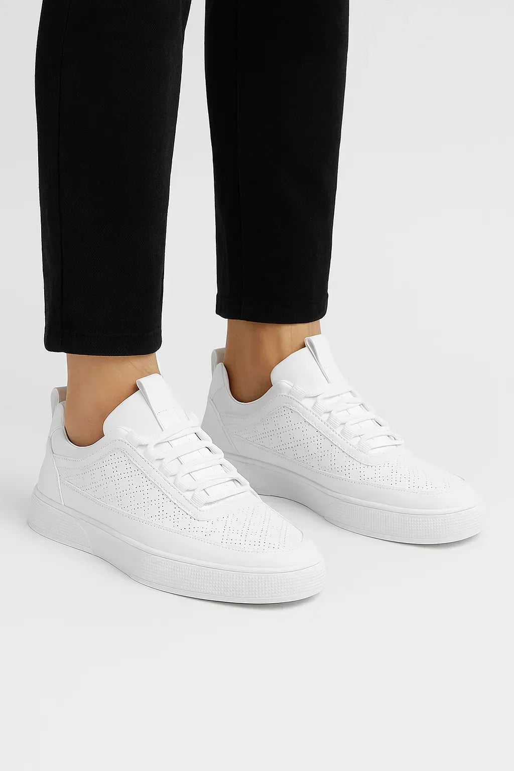 Baskets perforées pour homme
