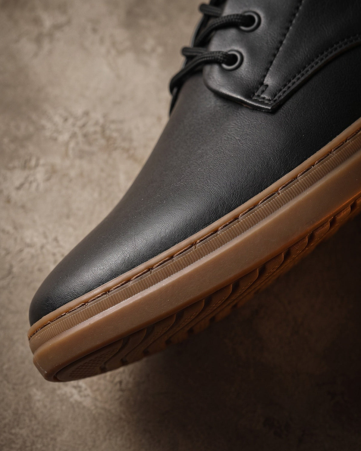 Chaussures à lacets avec semelle contrastée pour hommes