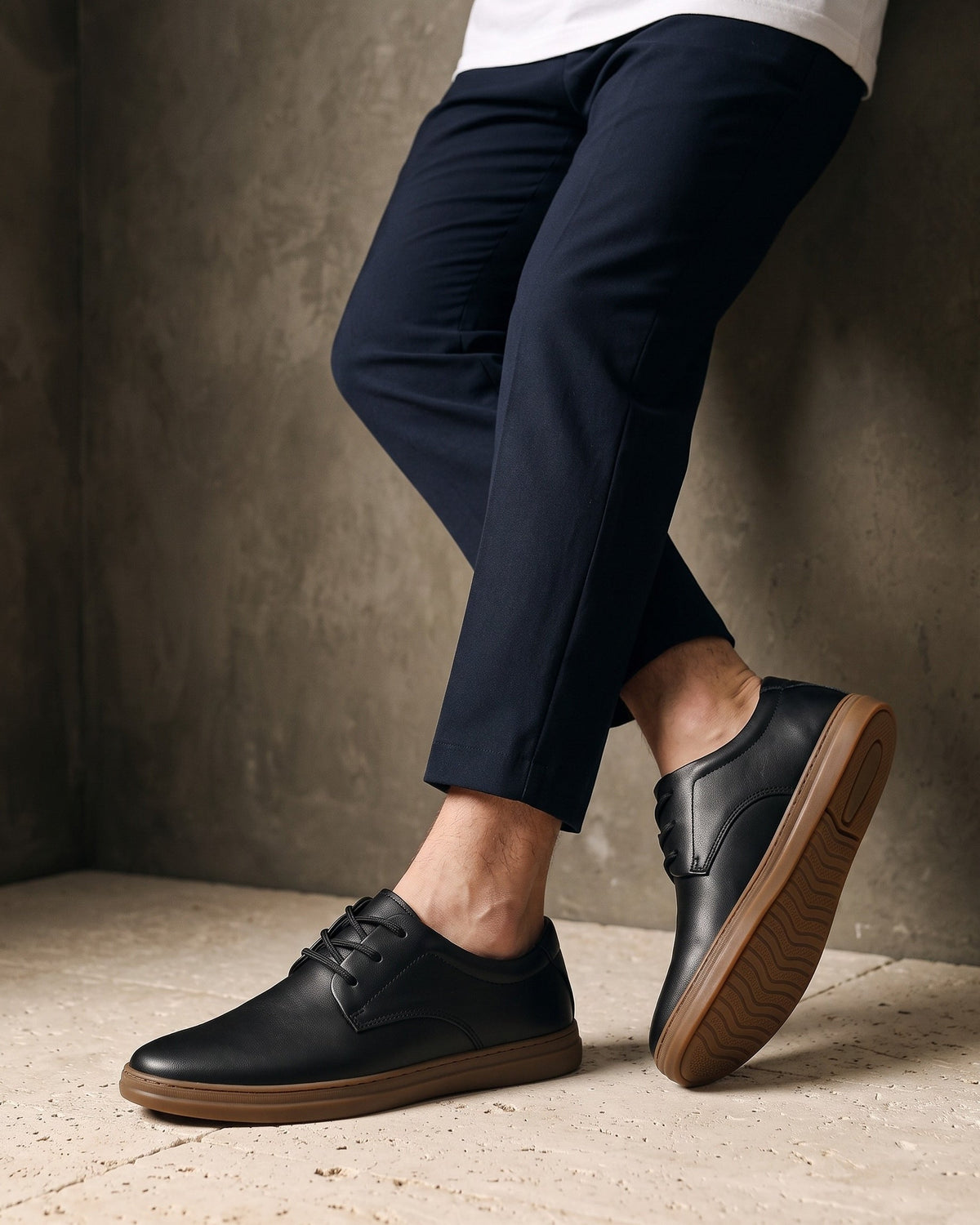 Chaussures à lacets avec semelle contrastée pour hommes