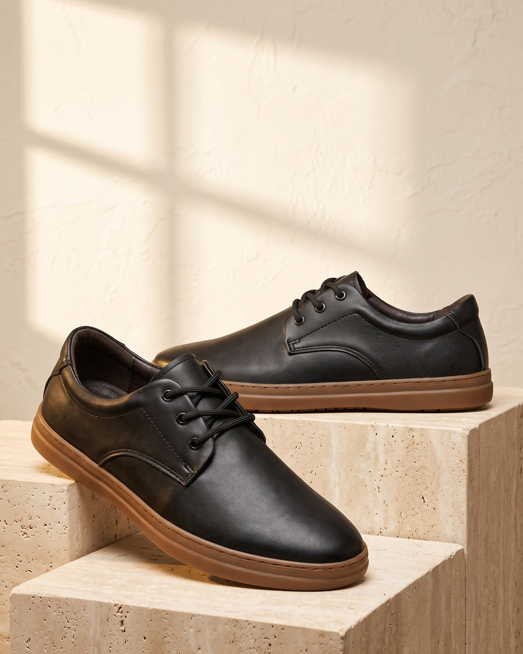 Chaussures à lacets avec semelle contrastée pour hommes