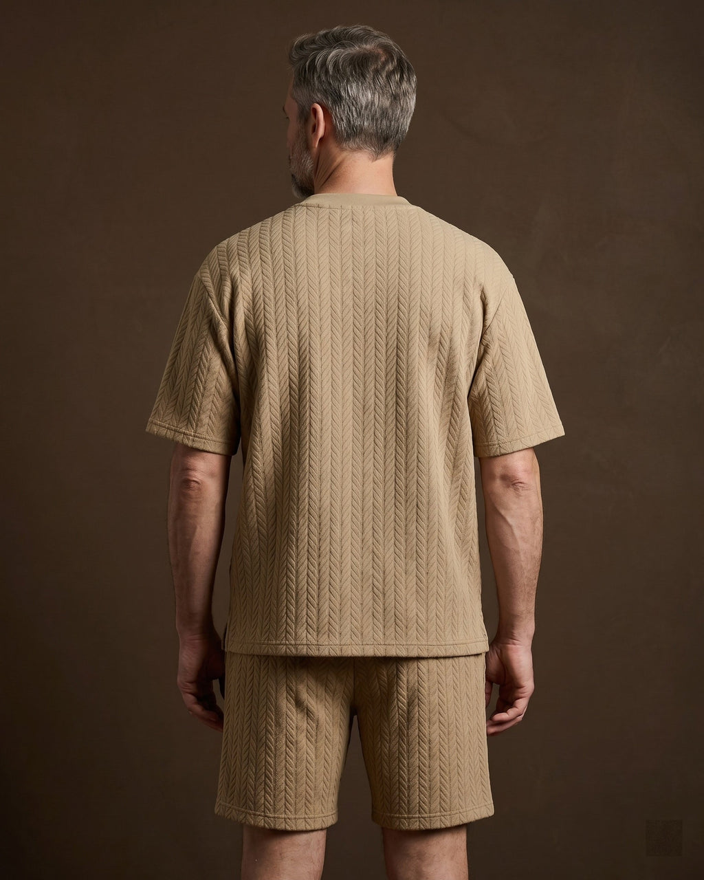 Ensemble tricoté avec col v et short pour hommes
