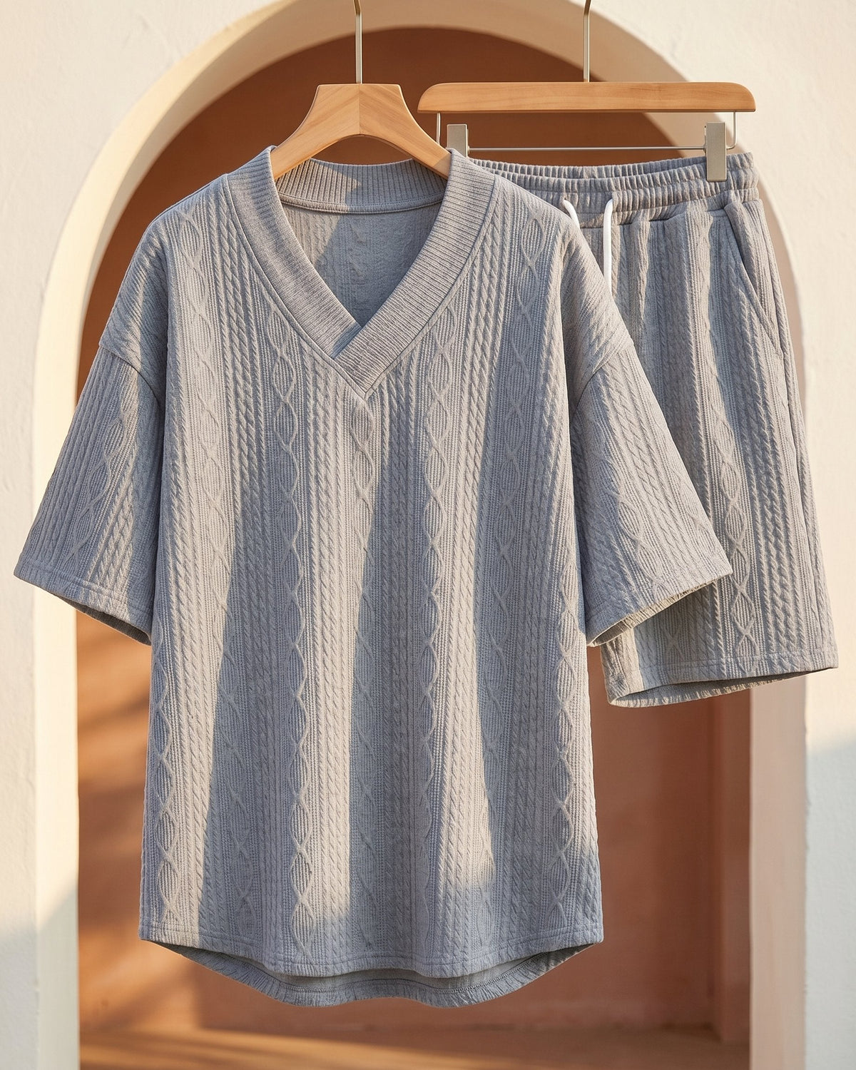 Ensemble tricoté avec col v et short pour hommes