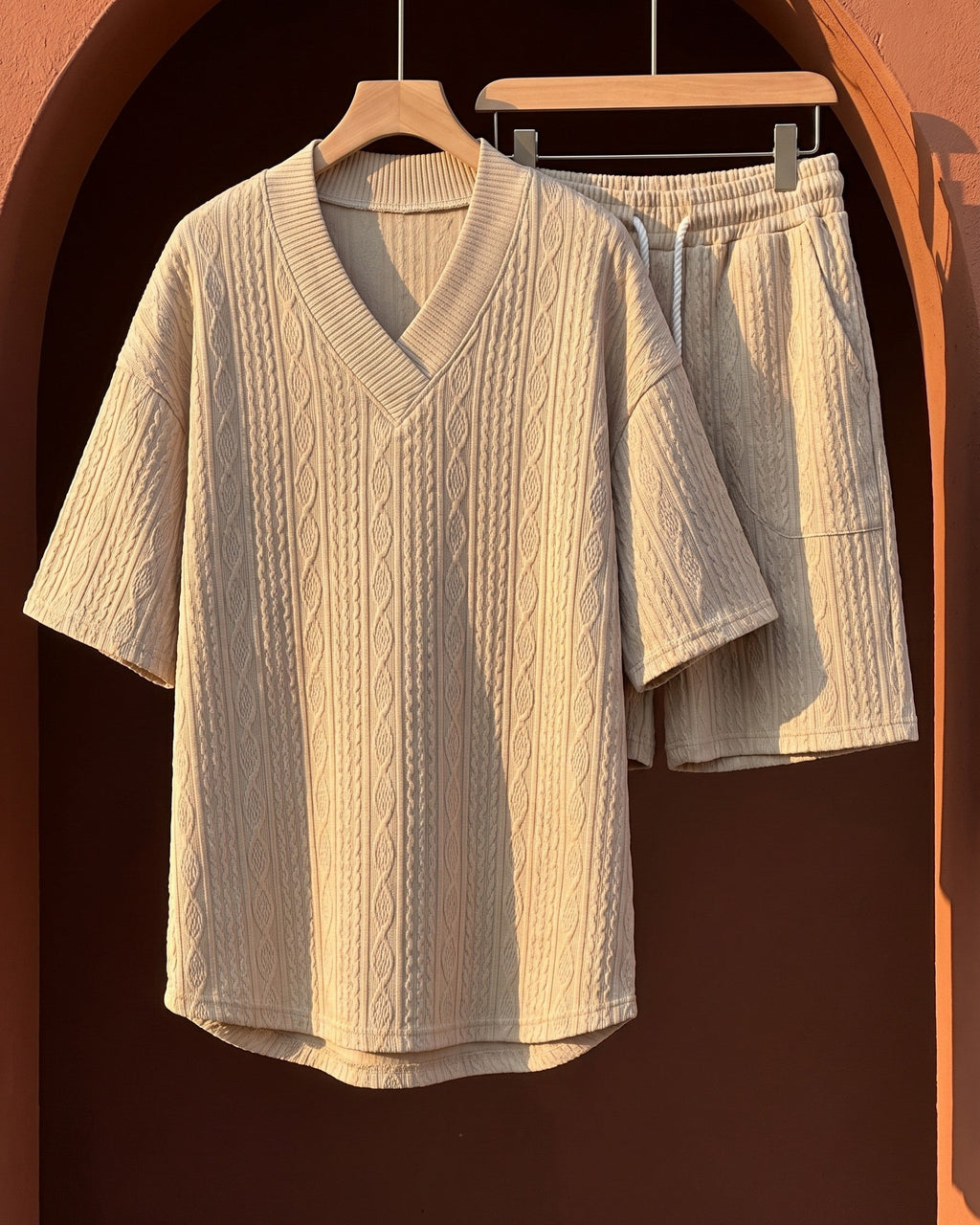 Ensemble tricoté avec col v et short pour hommes
